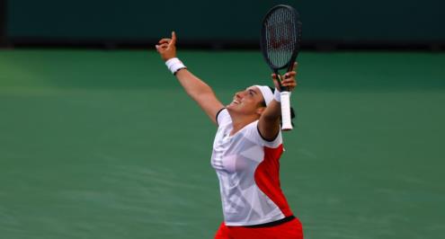 أنس جابر: أرحب باللعب الزوجي مع ميار شريف من أجل تشريف العرب